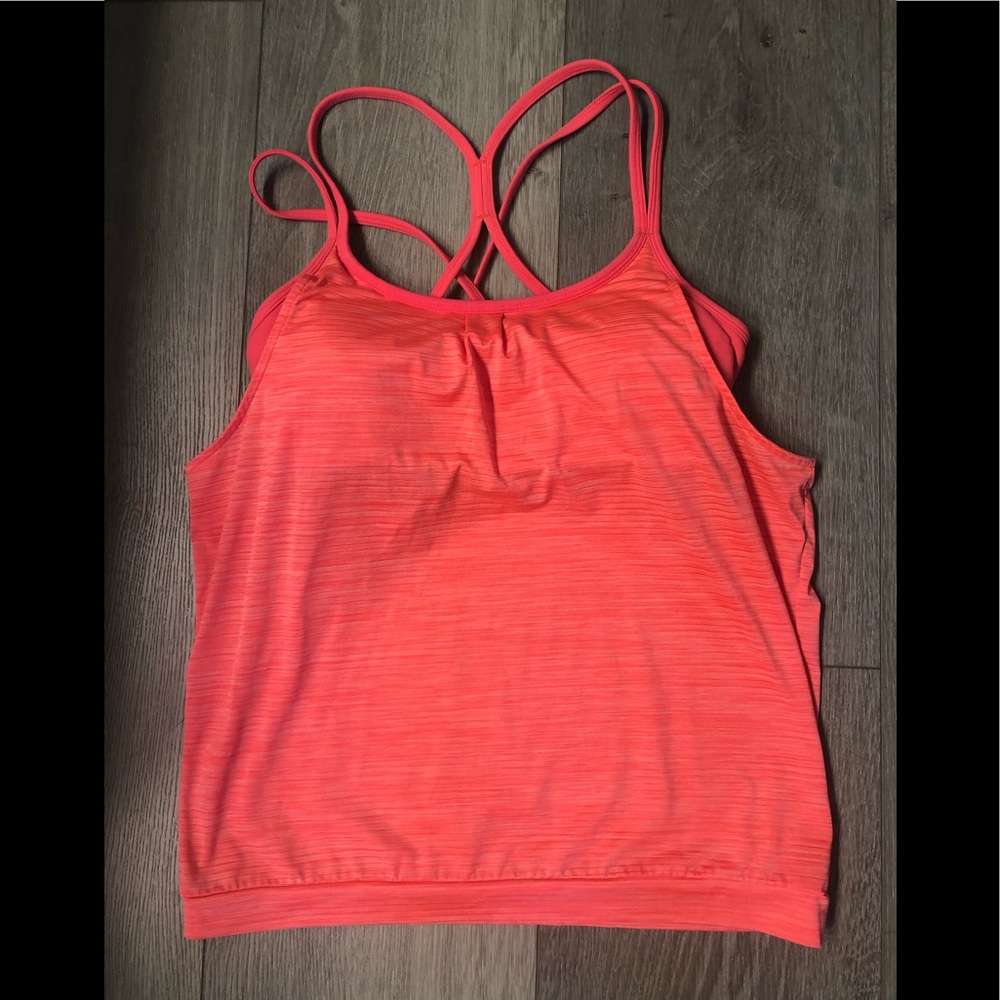 Athleta small top with built in bra